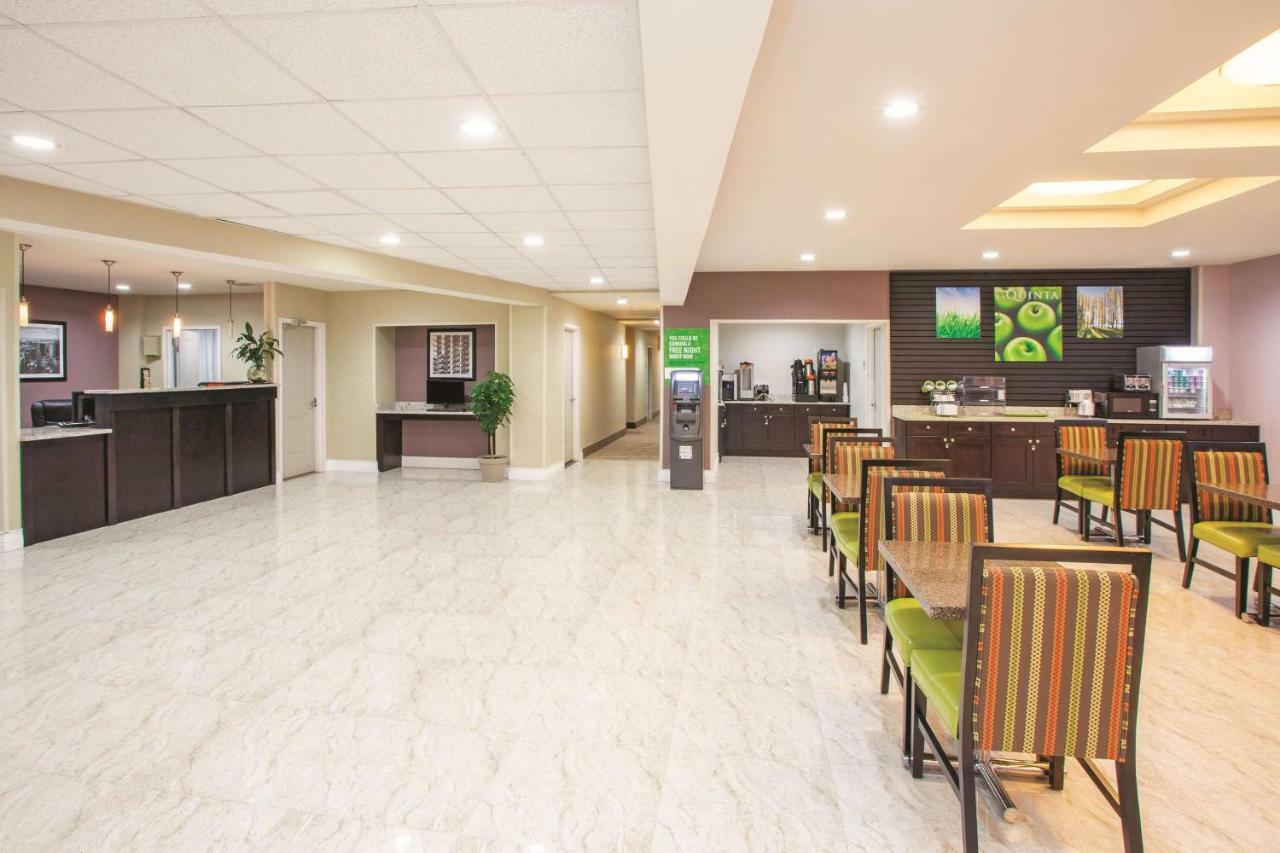 La Quinta Inn & Suites Far Rockaway - Beach Hotel Nueva York Exterior foto
