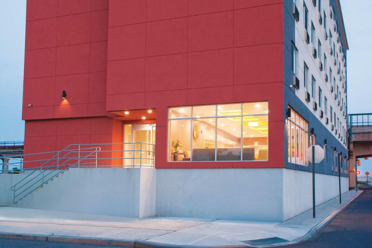 La Quinta Inn & Suites Far Rockaway - Beach Hotel Nueva York Exterior foto