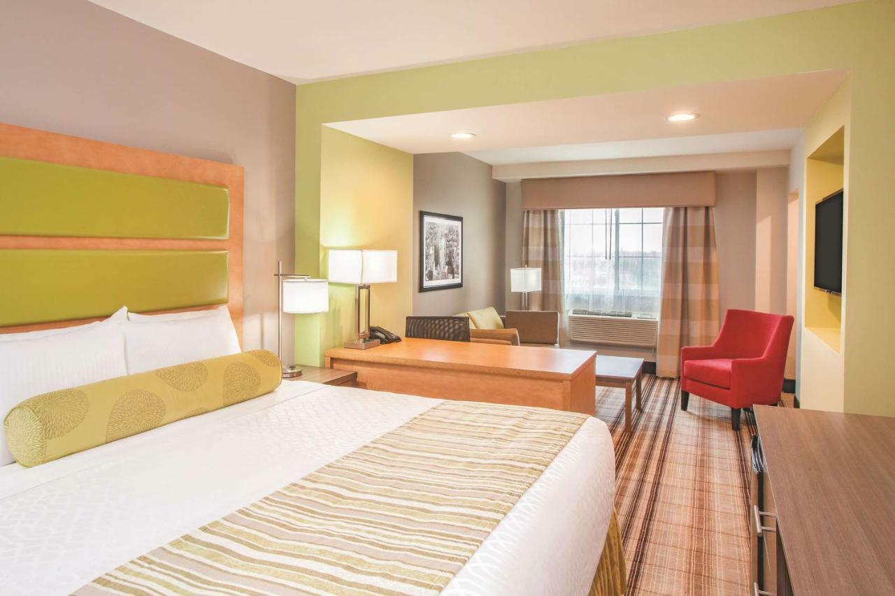La Quinta Inn & Suites Far Rockaway - Beach Hotel Nueva York Exterior foto